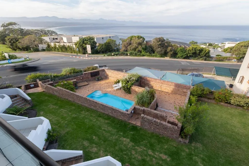 Ocean Views Apartment Plett